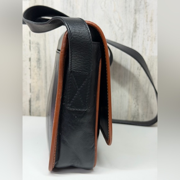 Vintage Celine Leather Crossbody Bag - Picture 4 of 8